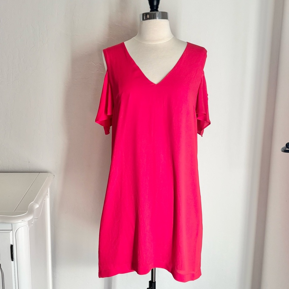 BCBGMazAzria Kia Cold Shoulder Vneck Shift Dress, Size 6